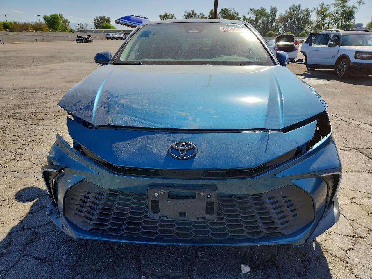2025 TOYOTA CAMRY SE — Фото 5 из 13
