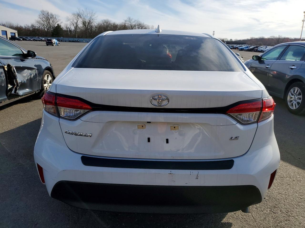 2025 TOYOTA COROLLA LE — Фото 6 из 12