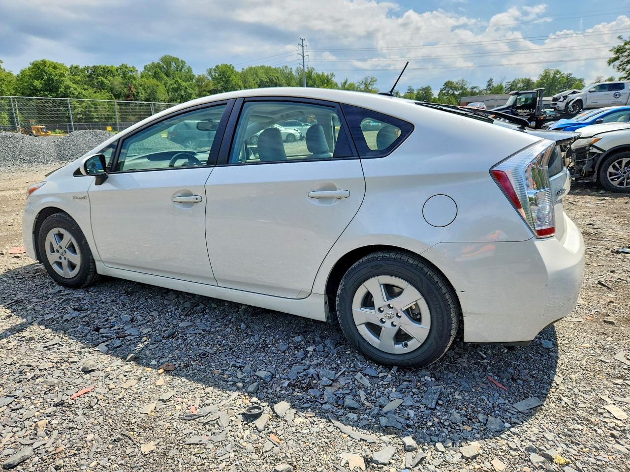 JTDKN3DU7B0325322 2011 TOYOTA PRIUS photo no. 2