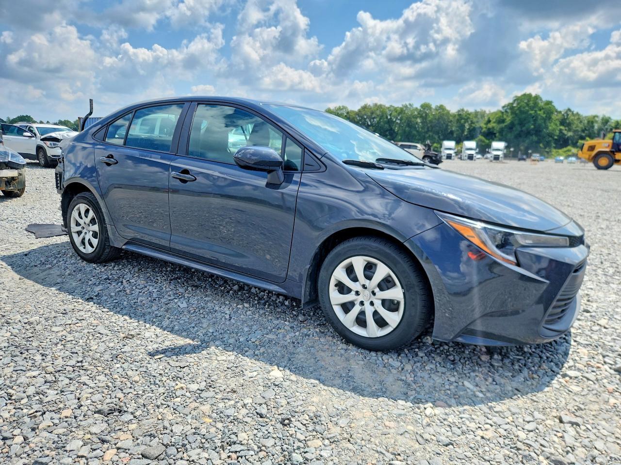 2025 TOYOTA COROLLA LE — Фото 4 из 12