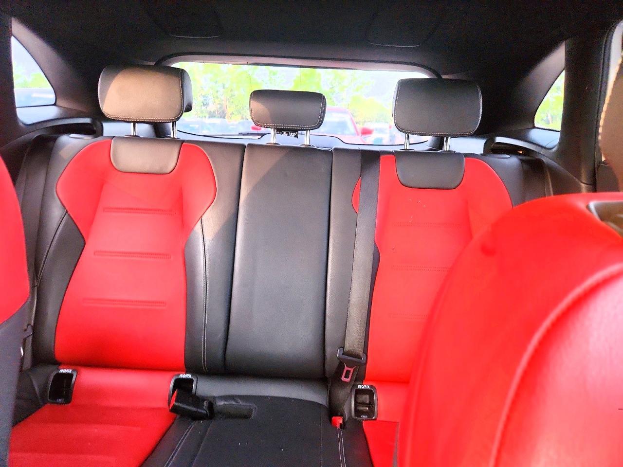 2021 MERCEDES-BENZ GLA 35 AMG — Фото 10 из 13