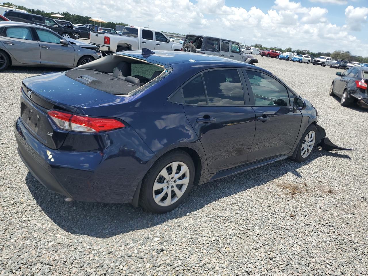 2025 TOYOTA COROLLA LE — Фото 3 из 12
