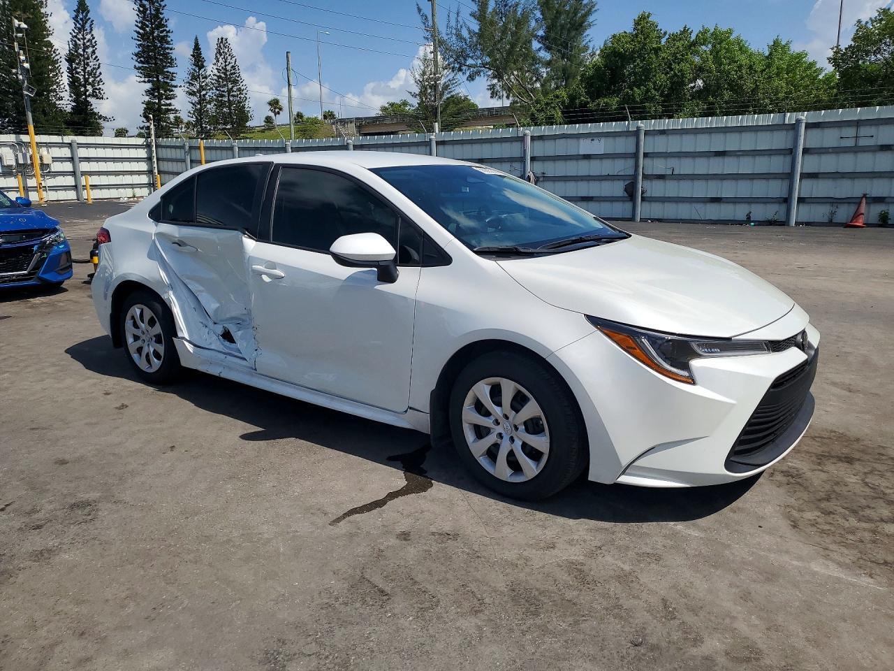 2025 TOYOTA COROLLA LE — Фото 4 из 12