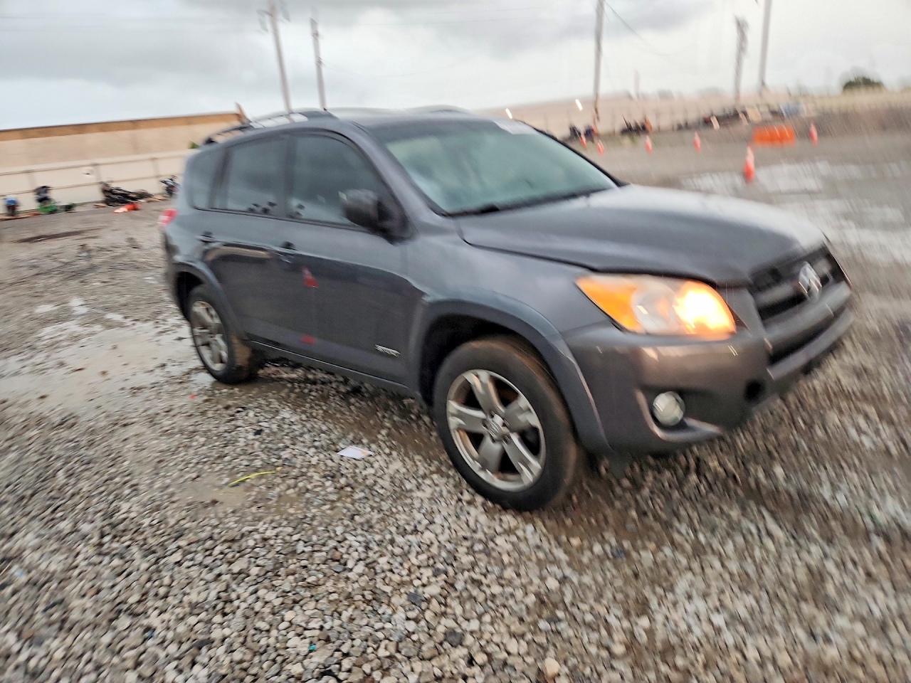 2011 TOYOTA RAV4 SPORT — Фото 4 из 13