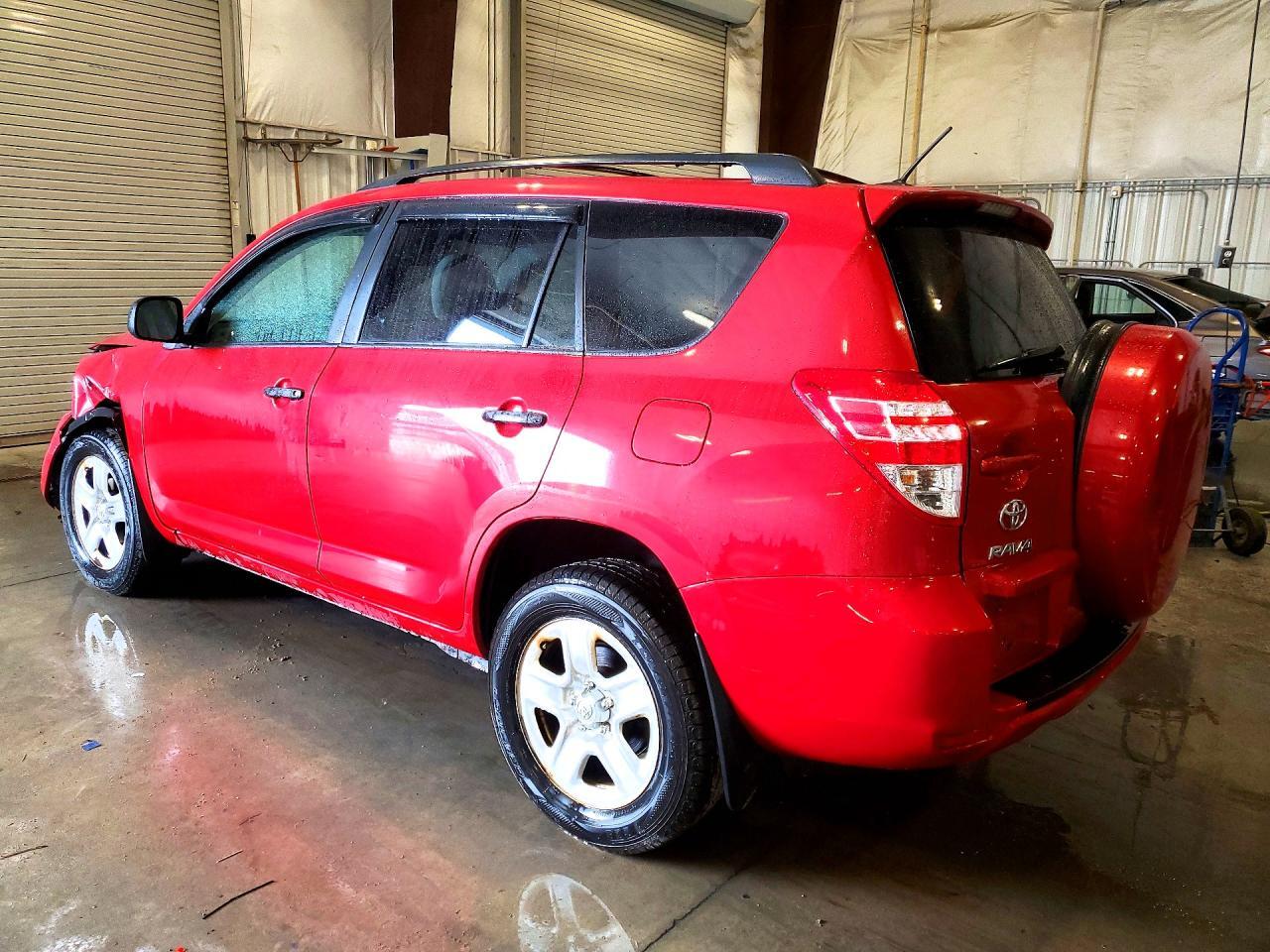 2T3BF4DV5BW090328 2011 TOYOTA RAV4 photo no. 2