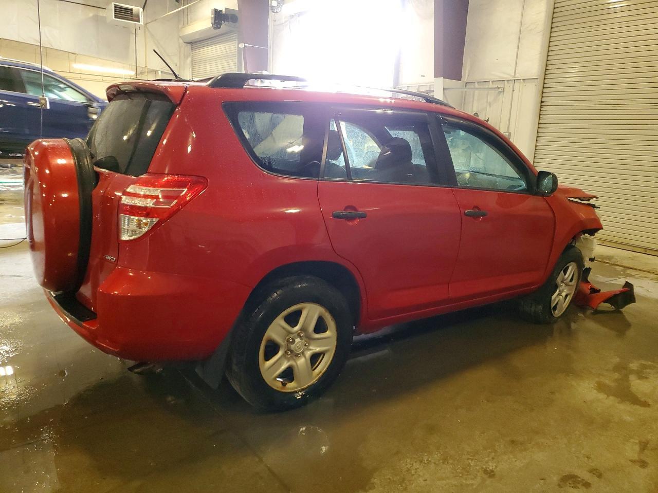 2T3BF4DV5BW090328 2011 TOYOTA RAV4 photo no. 3