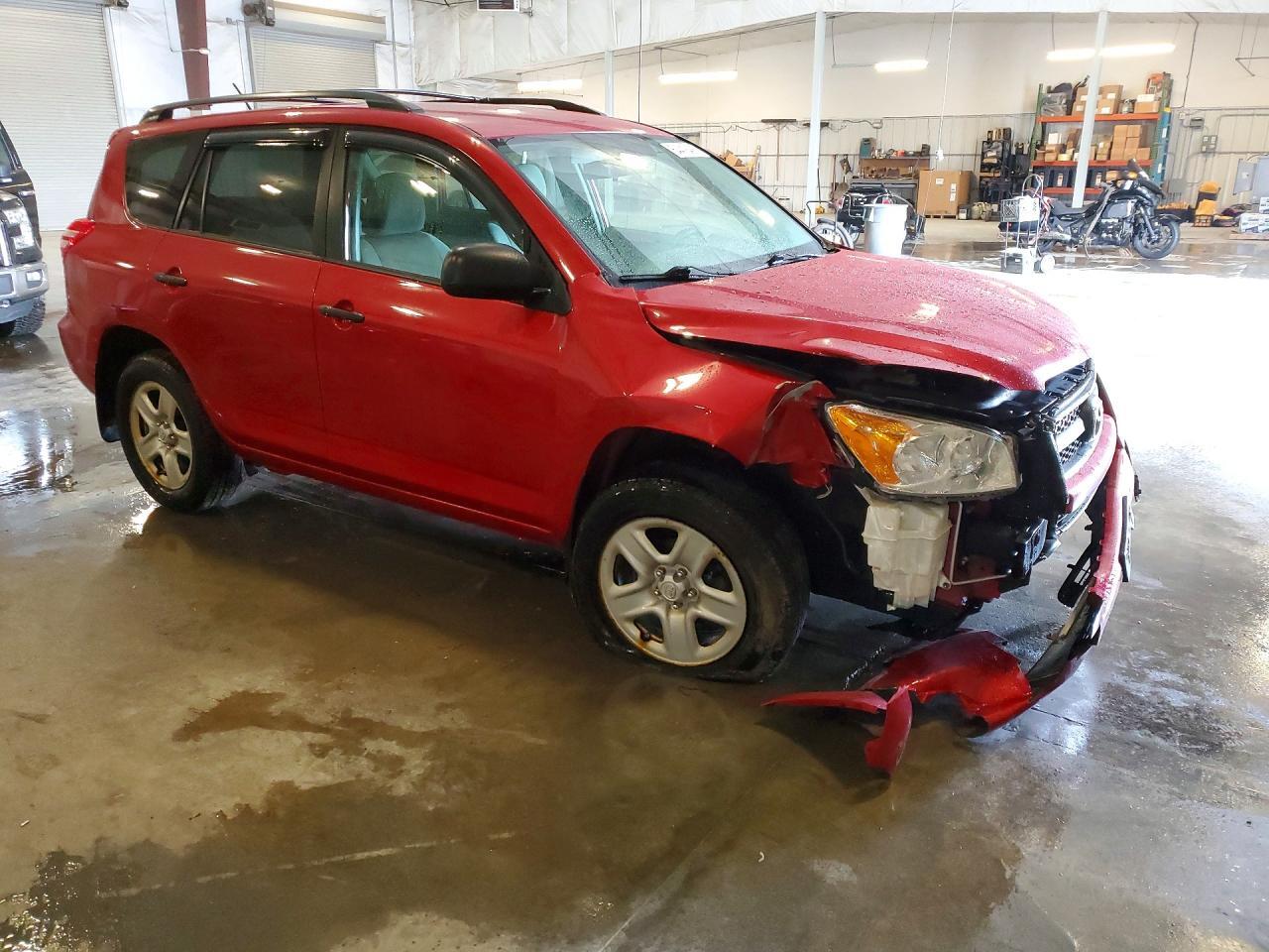 2T3BF4DV5BW090328 2011 TOYOTA RAV4 photo no. 4