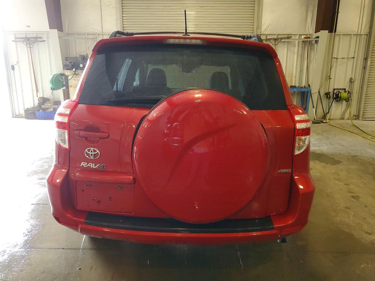 2T3BF4DV5BW090328 2011 TOYOTA RAV4 photo no. 6