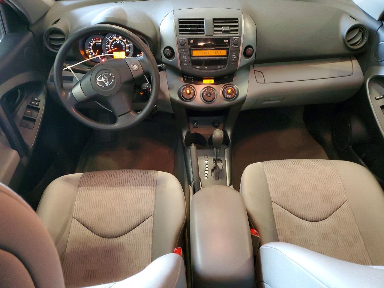 2T3BF4DV5BW090328 2011 TOYOTA RAV4 photo no. 8