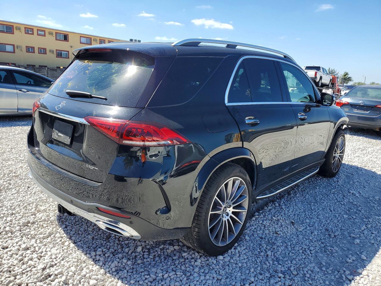 2021 MERCEDES-BENZ GLE 350 — Фото 3 из 13