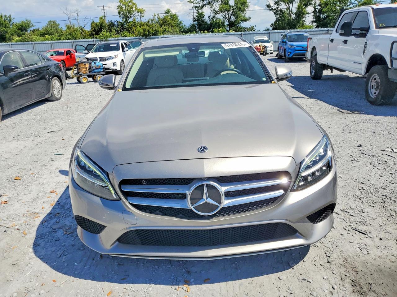 2021 MERCEDES-BENZ C 300 — Фото 5 из 13