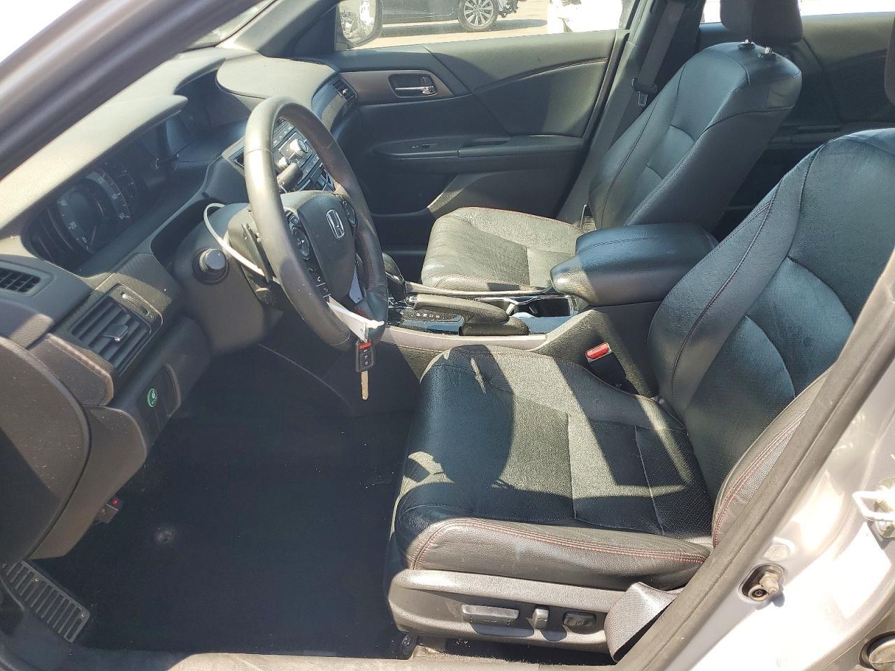 2017 HONDA ACCORD SPORT SPECIAL EDITION — Фото 7 из 12