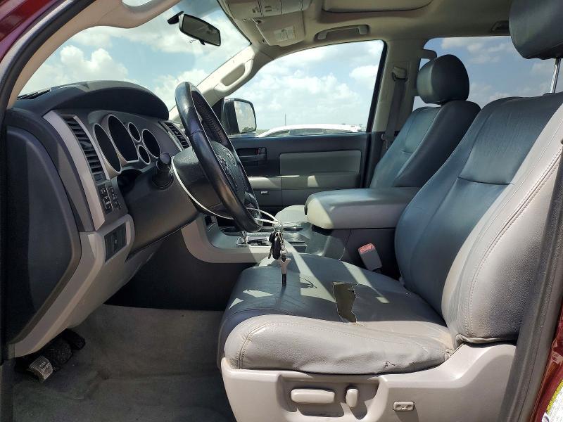 2011 TOYOTA SEQUOIA SR5 — Фото 7 из 13