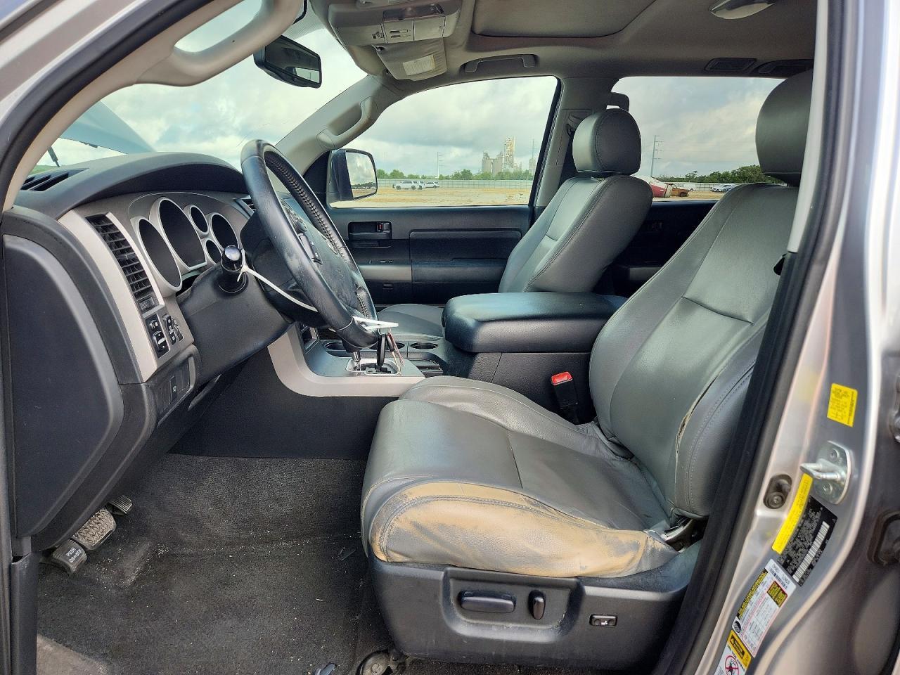 5TDZM5G17BS003159 2011 TOYOTA SEQUOIA photo no. 7