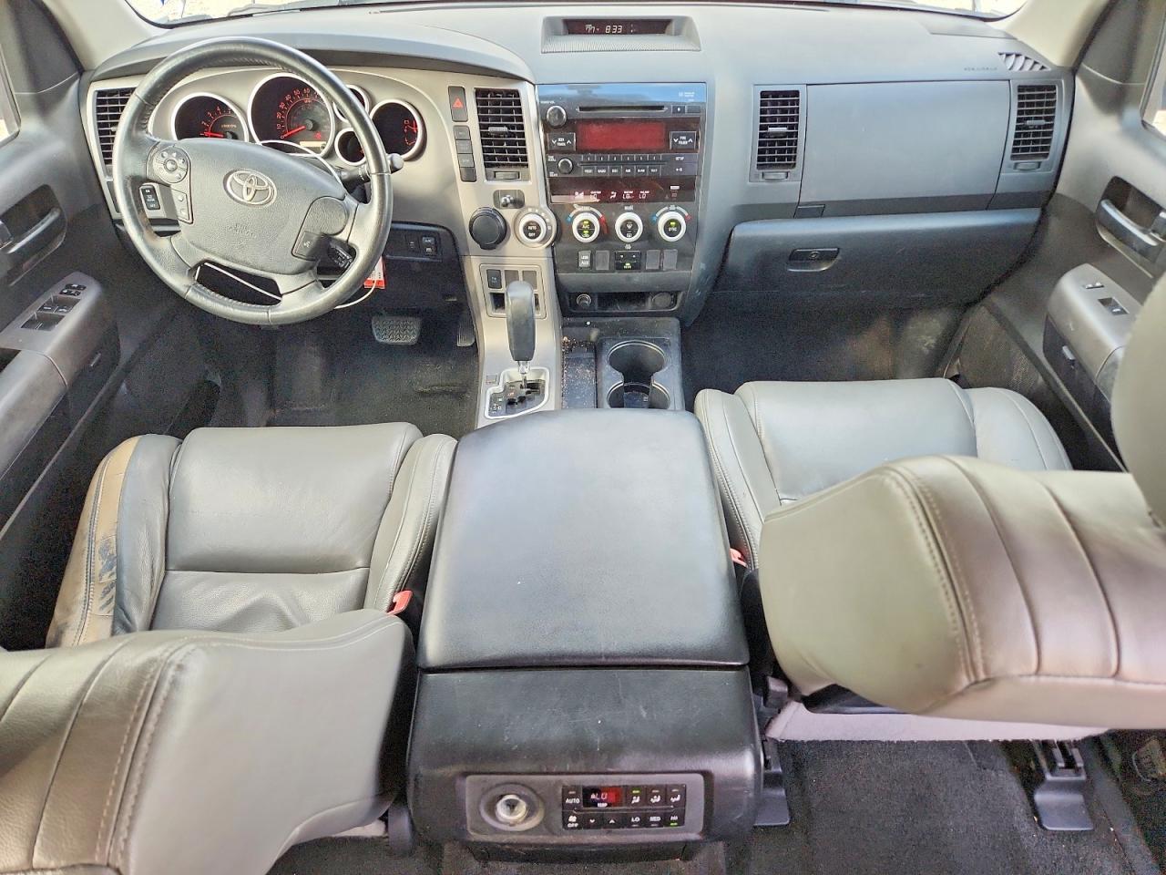 5TDZM5G17BS003159 2011 TOYOTA SEQUOIA photo no. 8