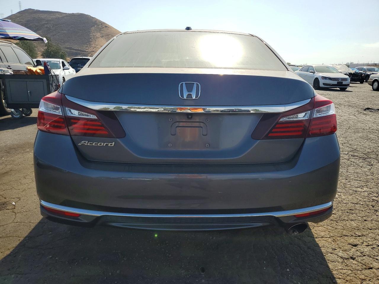 2017 HONDA ACCORD EXL — Фото 6 из 12