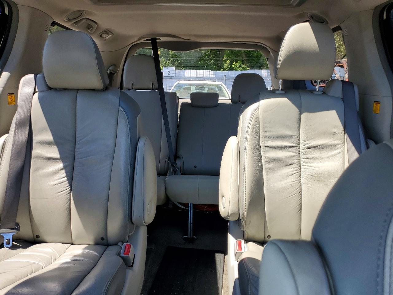 2011 TOYOTA SIENNA XLE 7-PASSENGER — Фото 10 из 13