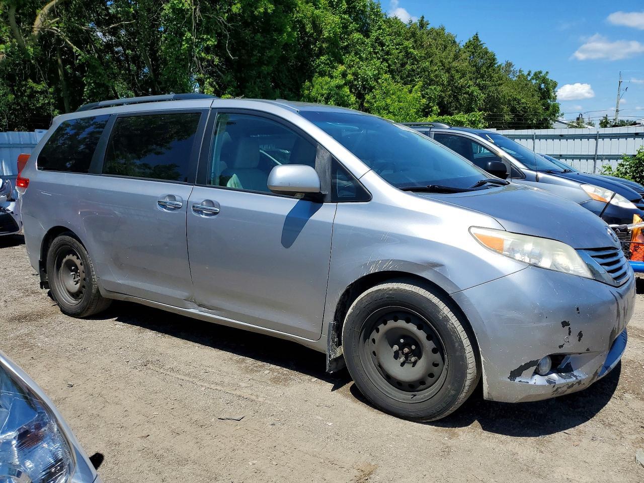 2011 TOYOTA SIENNA XLE 7-PASSENGER — Фото 4 из 13