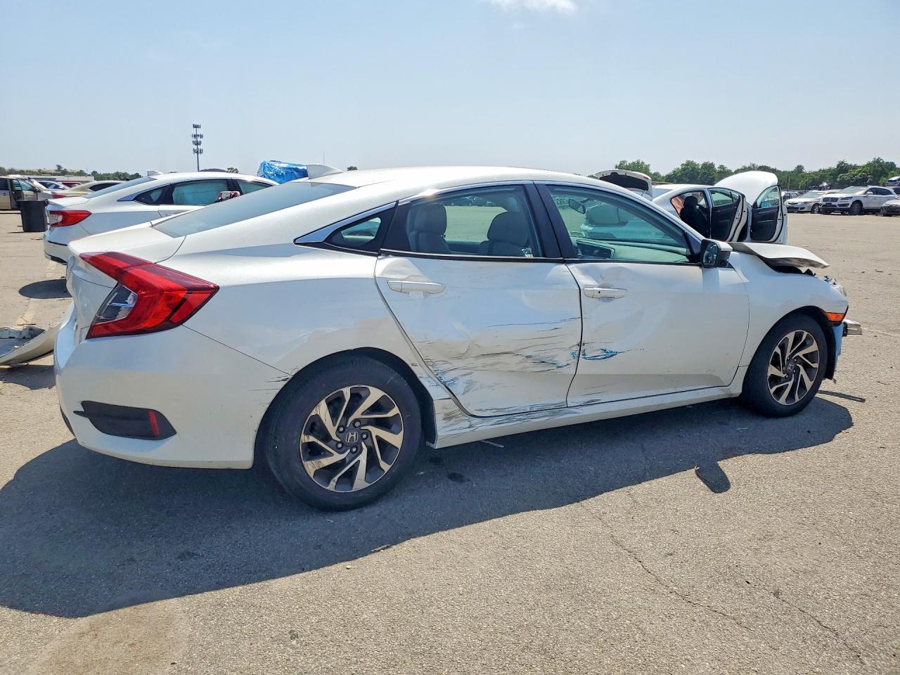 2017 HONDA CIVIC EX — Фото 3 из 13