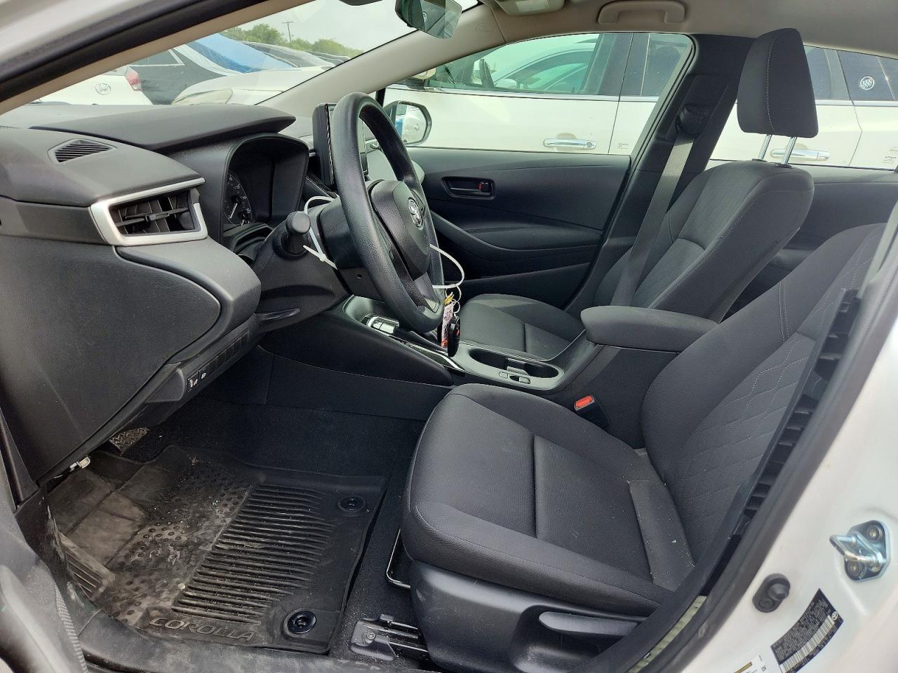 2025 TOYOTA COROLLA LE — Фото 7 из 12