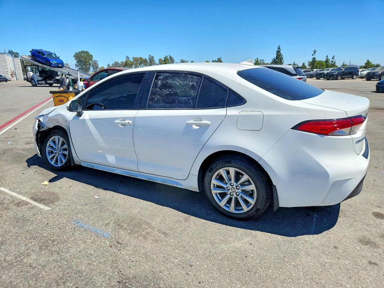 2025 TOYOTA COROLLA HYBRID LE — Фото 2 из 12
