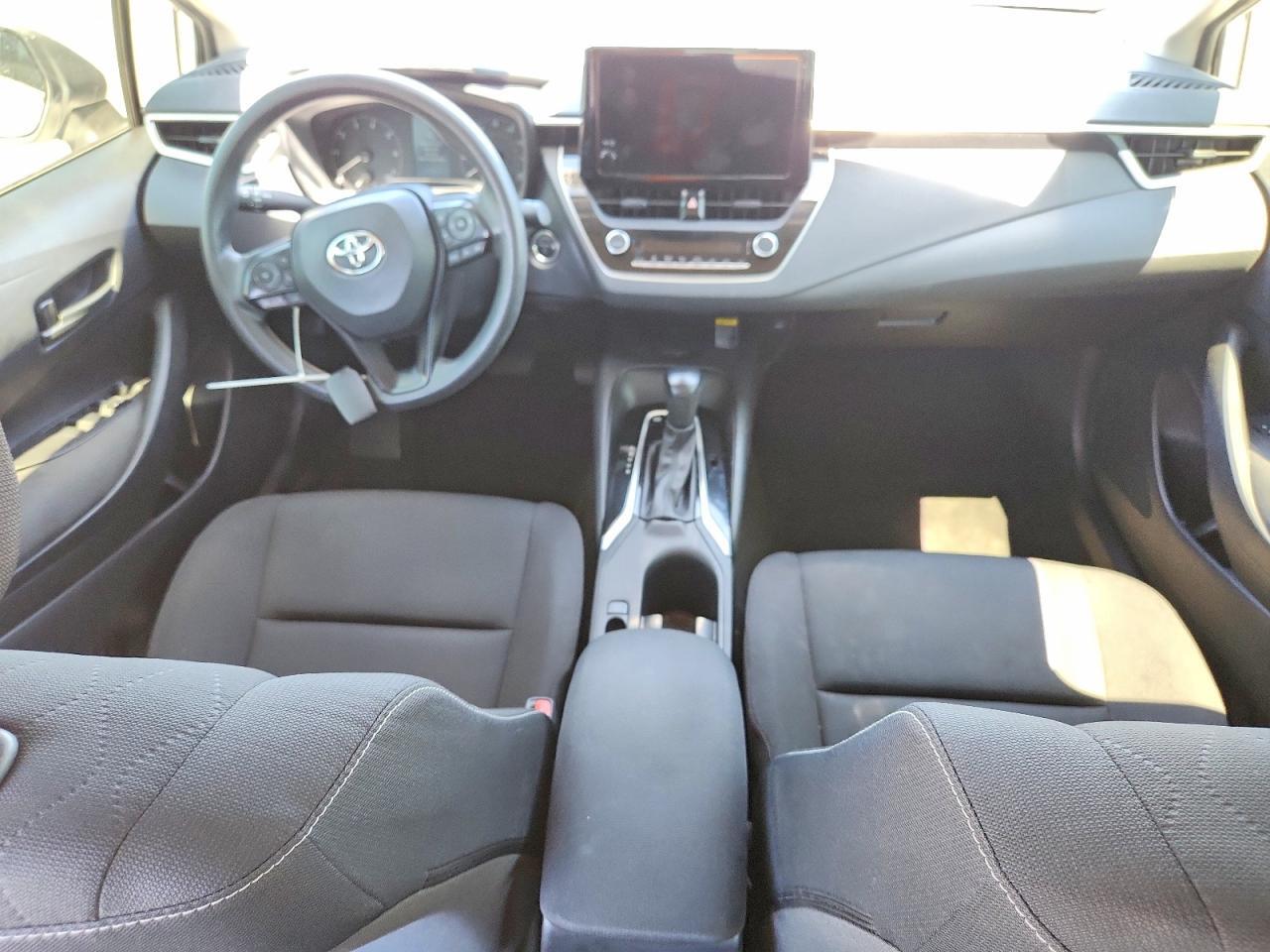 2025 TOYOTA COROLLA HYBRID LE — Фото 8 из 12
