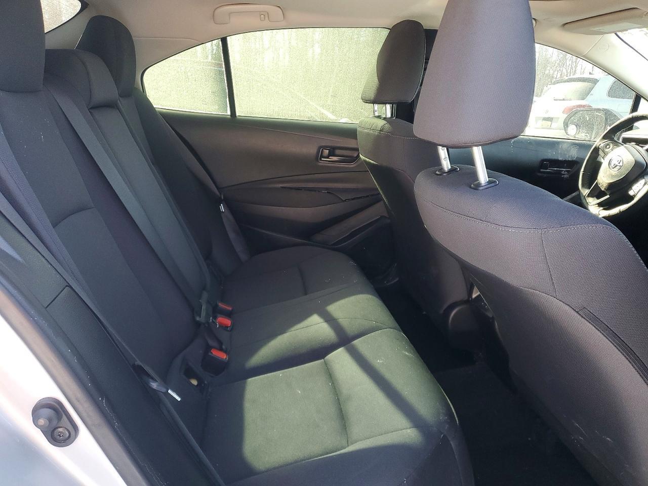 2025 TOYOTA COROLLA L 4DR — Фото 10 из 12