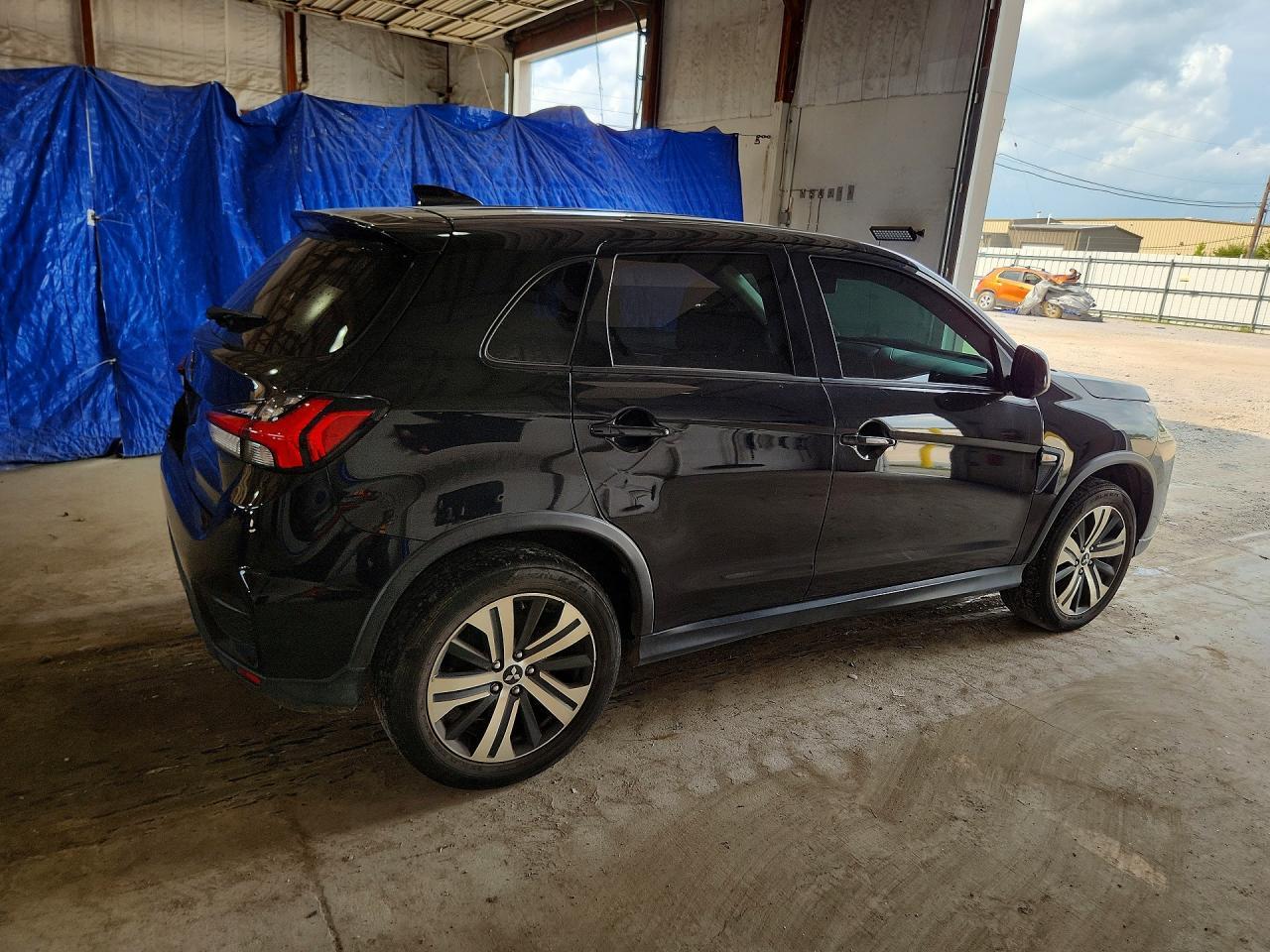 2021 MITSUBISHI OUTLANDER SPORT ES — Фото 3 из 13