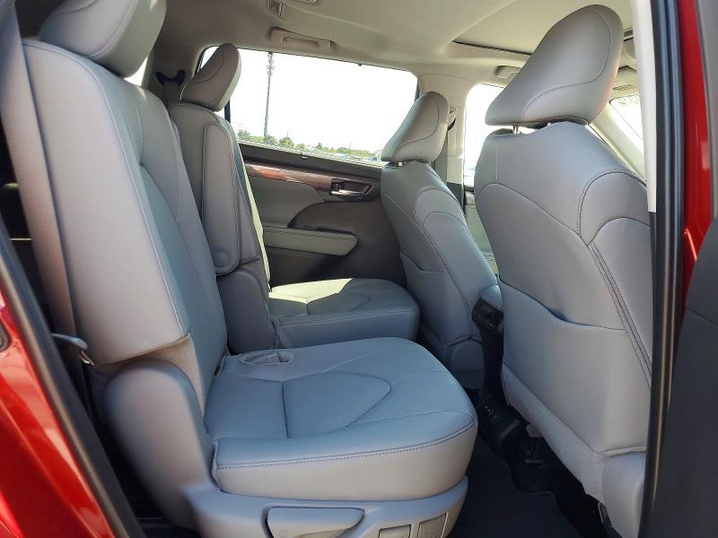 2025 TOYOTA HIGHLANDER LIMITED — Фото 11 из 14