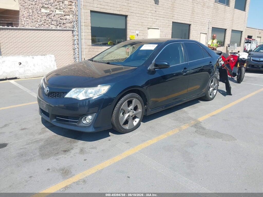 4T1BF1FK5EU348443 2014 TOYOTA CAMRY photo no. 2