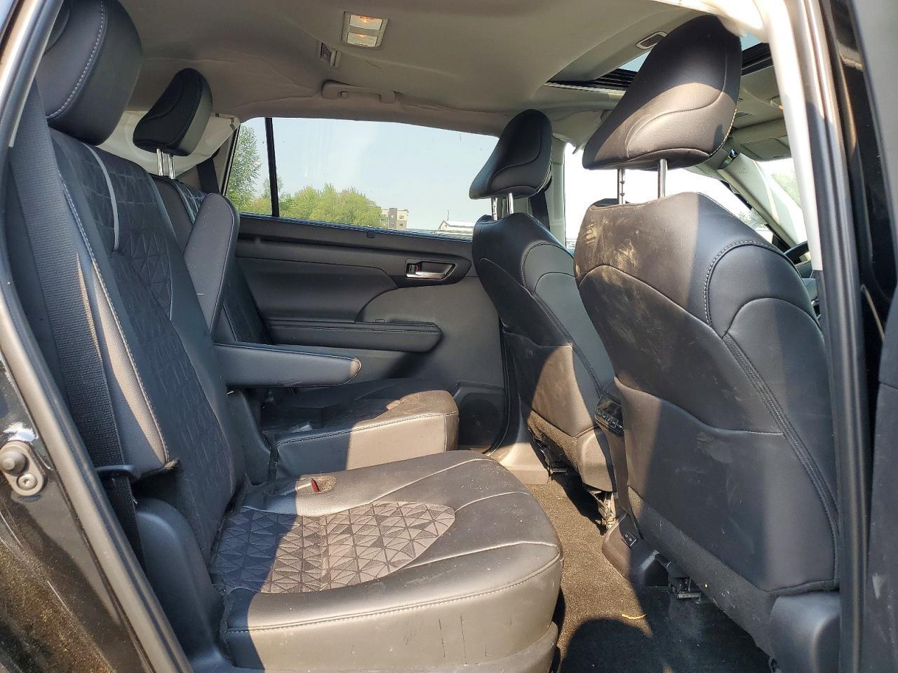 2025 TOYOTA HIGHLANDER HYBRID XLE NIGHTSHADE — Фото 11 из 14