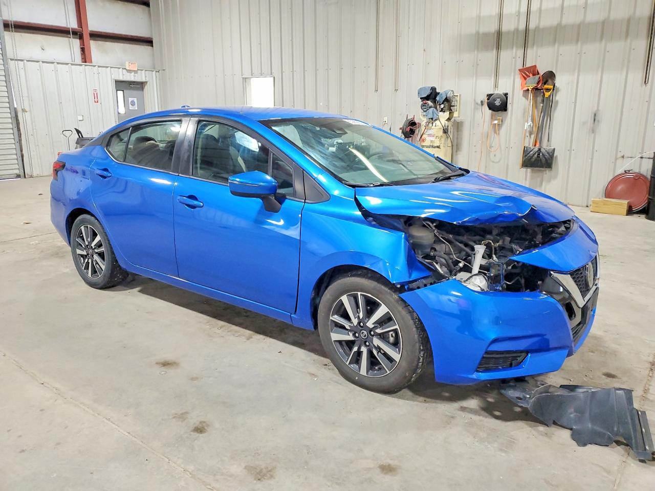 2021 NISSAN VERSA SV — Фото 4 из 12