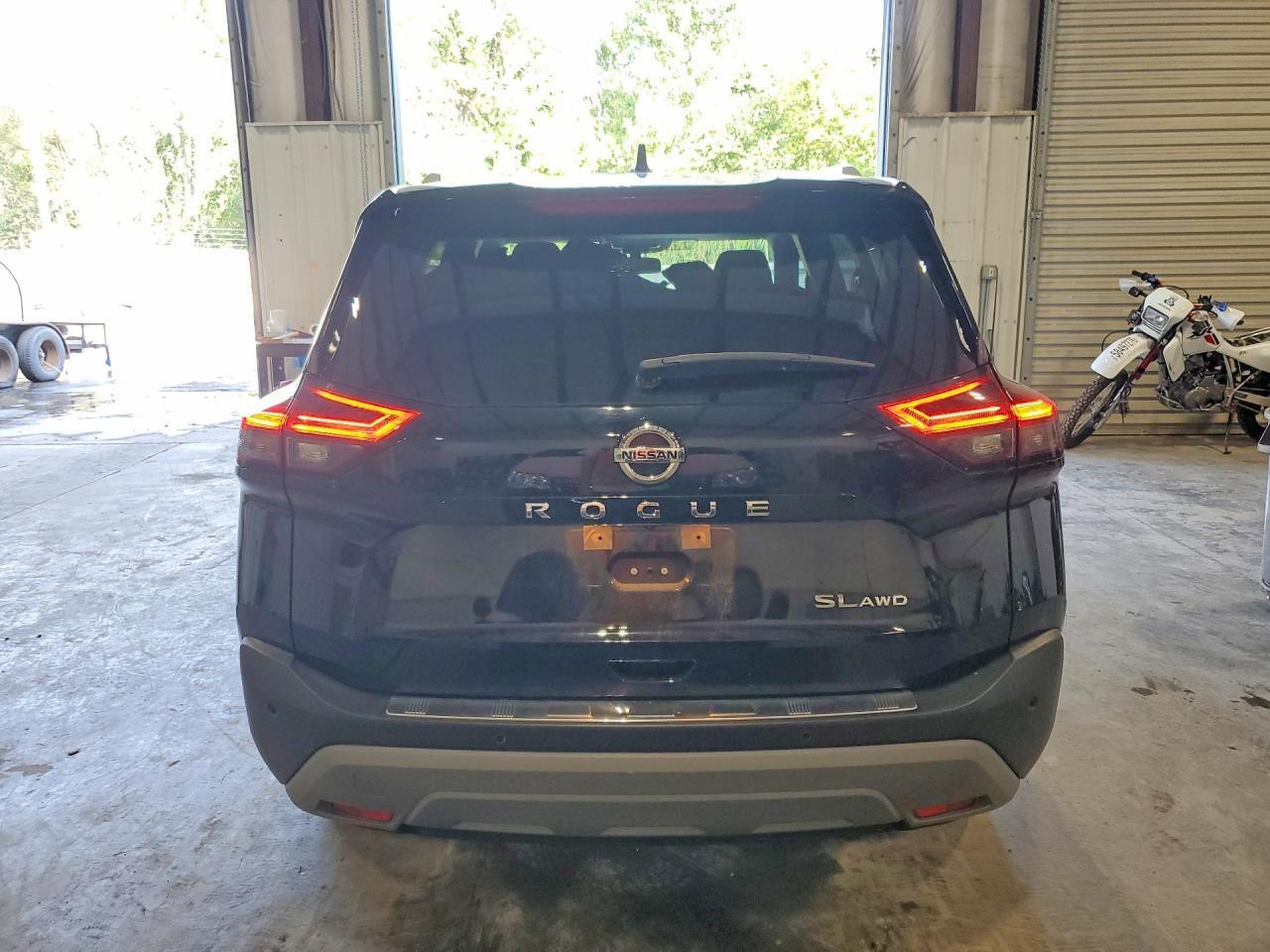 2021 NISSAN ROGUE SL — Фото 6 из 12