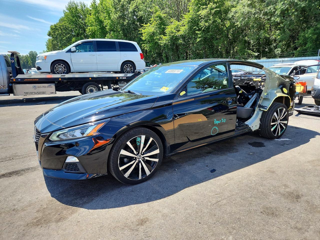 2021 NISSAN ALTIMA SR