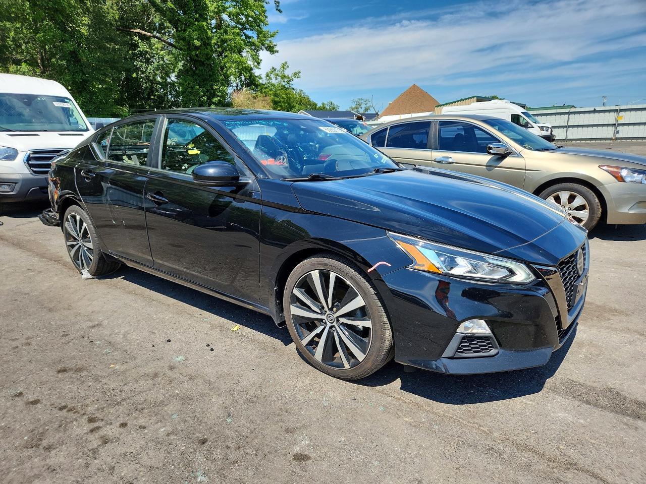 2021 NISSAN ALTIMA SR — Фото 4 из 13