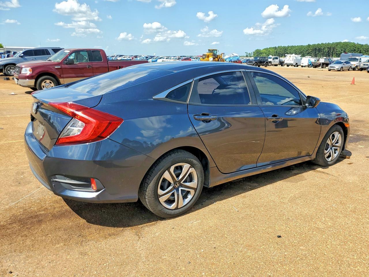 2017 HONDA CIVIC LX — Фото 3 из 13