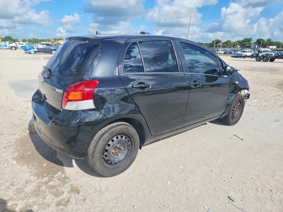 2011 TOYOTA YARIS BASE — Фото 3 из 13