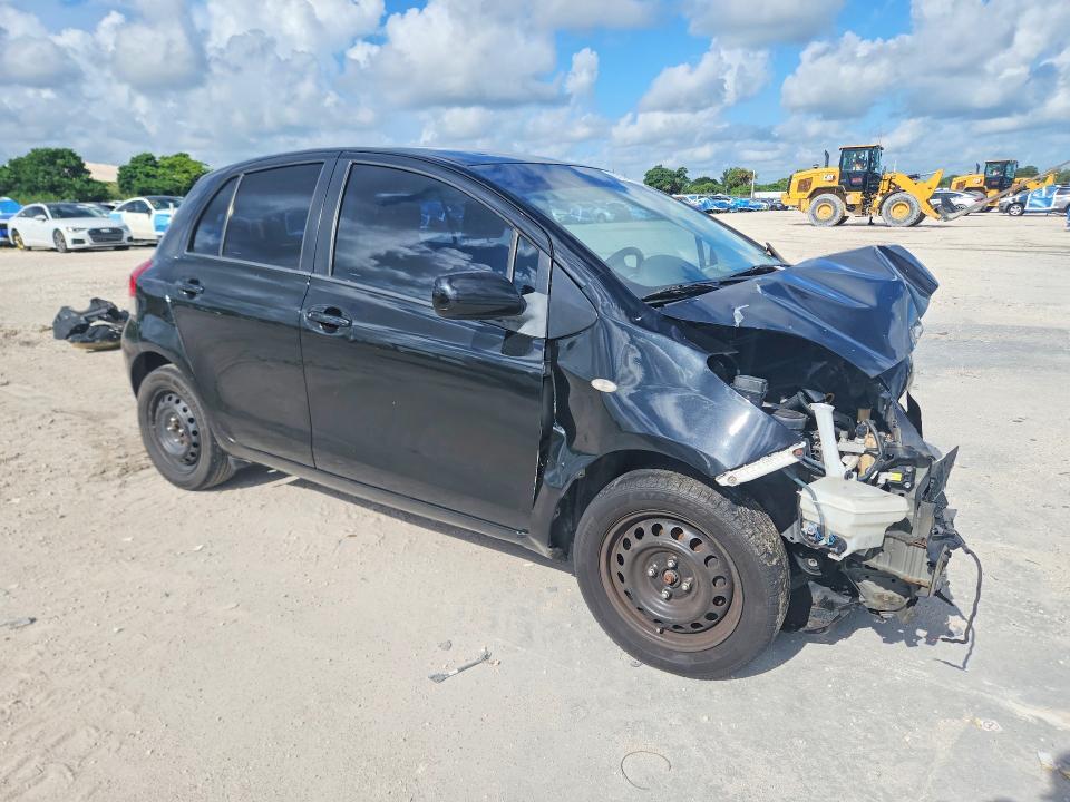 2011 TOYOTA YARIS BASE — Фото 4 из 13