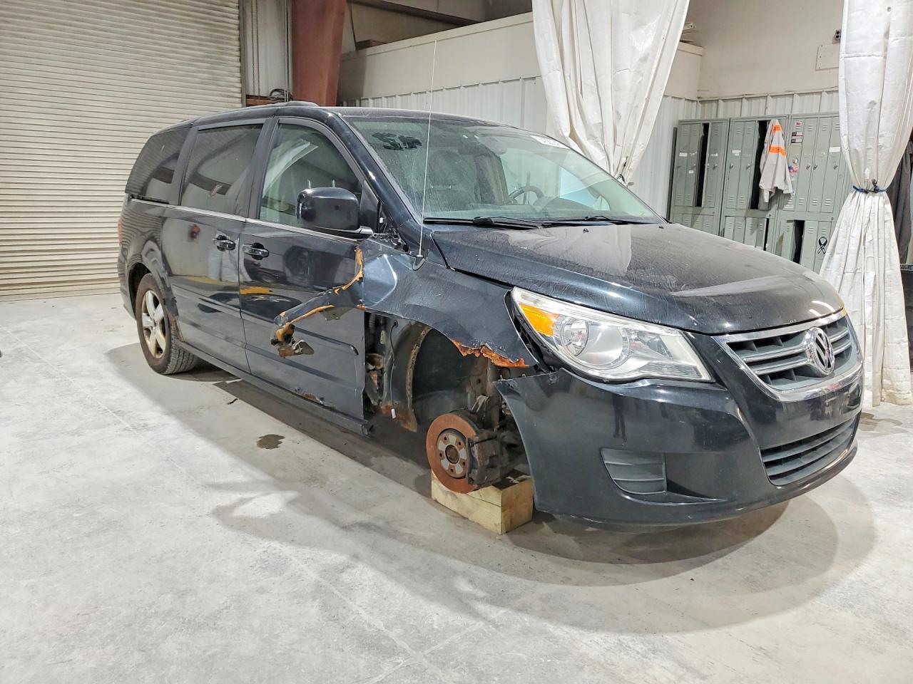 2011 VOLKSWAGEN ROUTAN SE — Фото 4 из 14