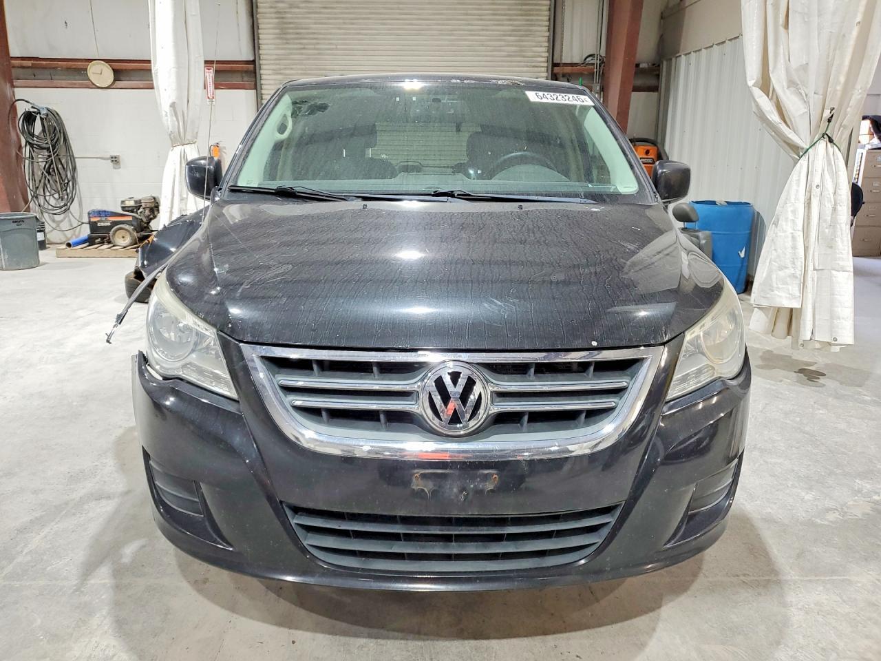 2011 VOLKSWAGEN ROUTAN SE — Фото 5 из 14