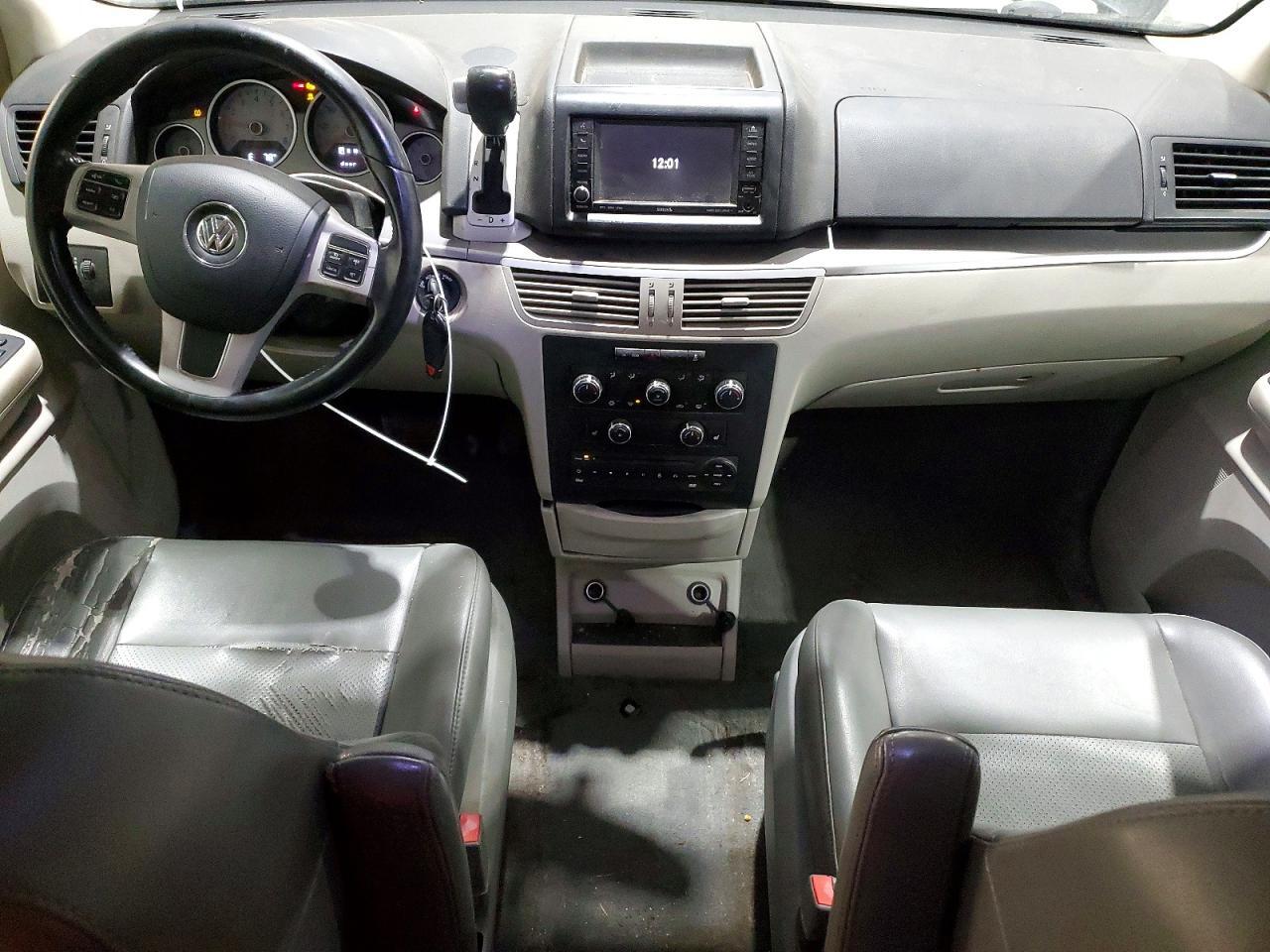2011 VOLKSWAGEN ROUTAN SE — Фото 8 из 14