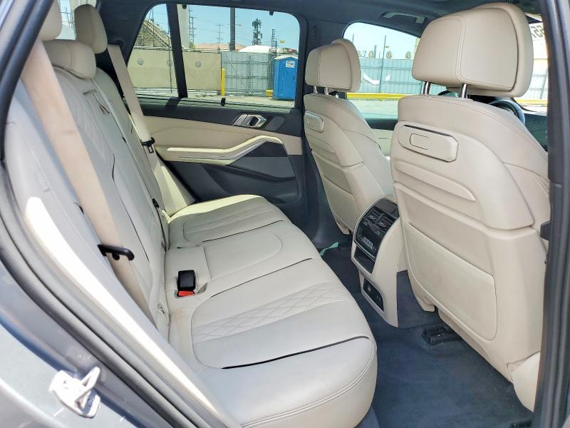2024 BMW X5 M60I — Фото 11 из 13