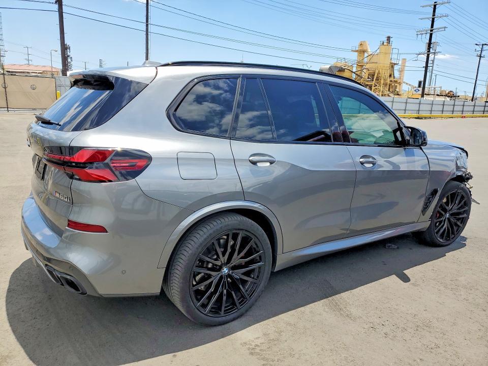 2024 BMW X5 M60I — Фото 3 из 13