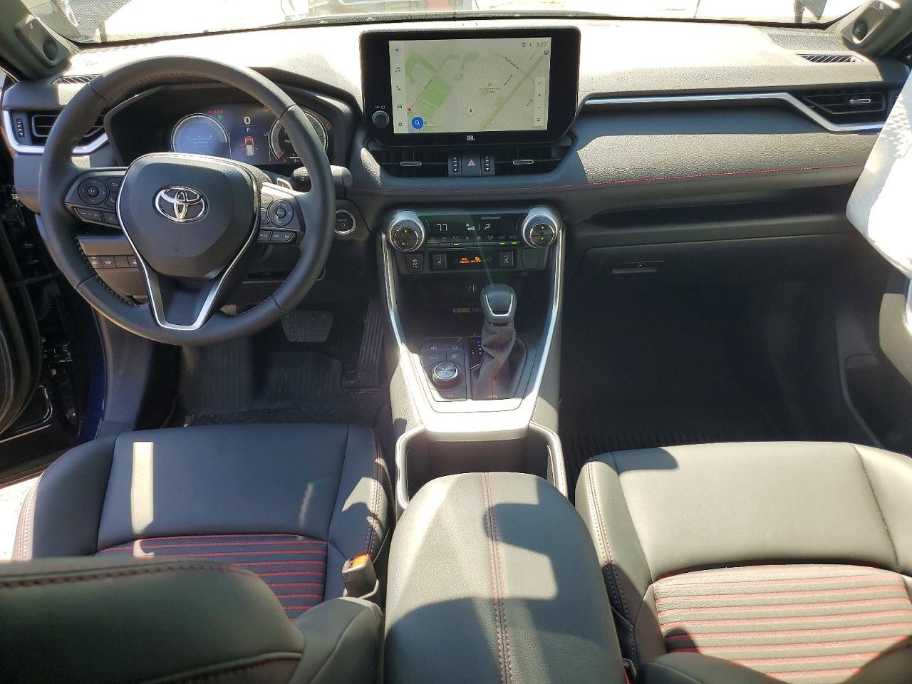 2025 TOYOTA RAV4 XSE — Фото 8 из 13