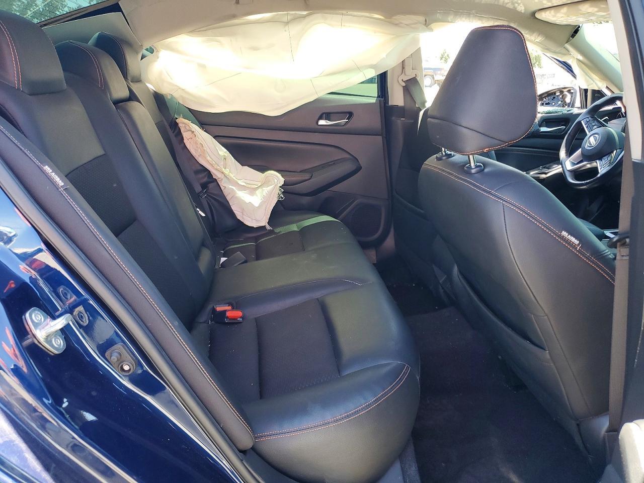 2021 NISSAN ALTIMA SR — Фото 10 из 12