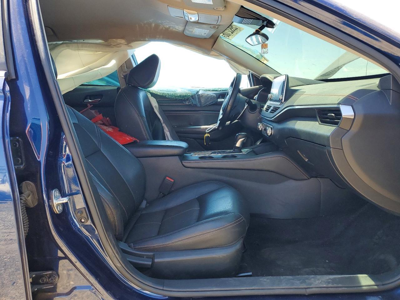 2021 NISSAN ALTIMA SR — Фото 7 из 12