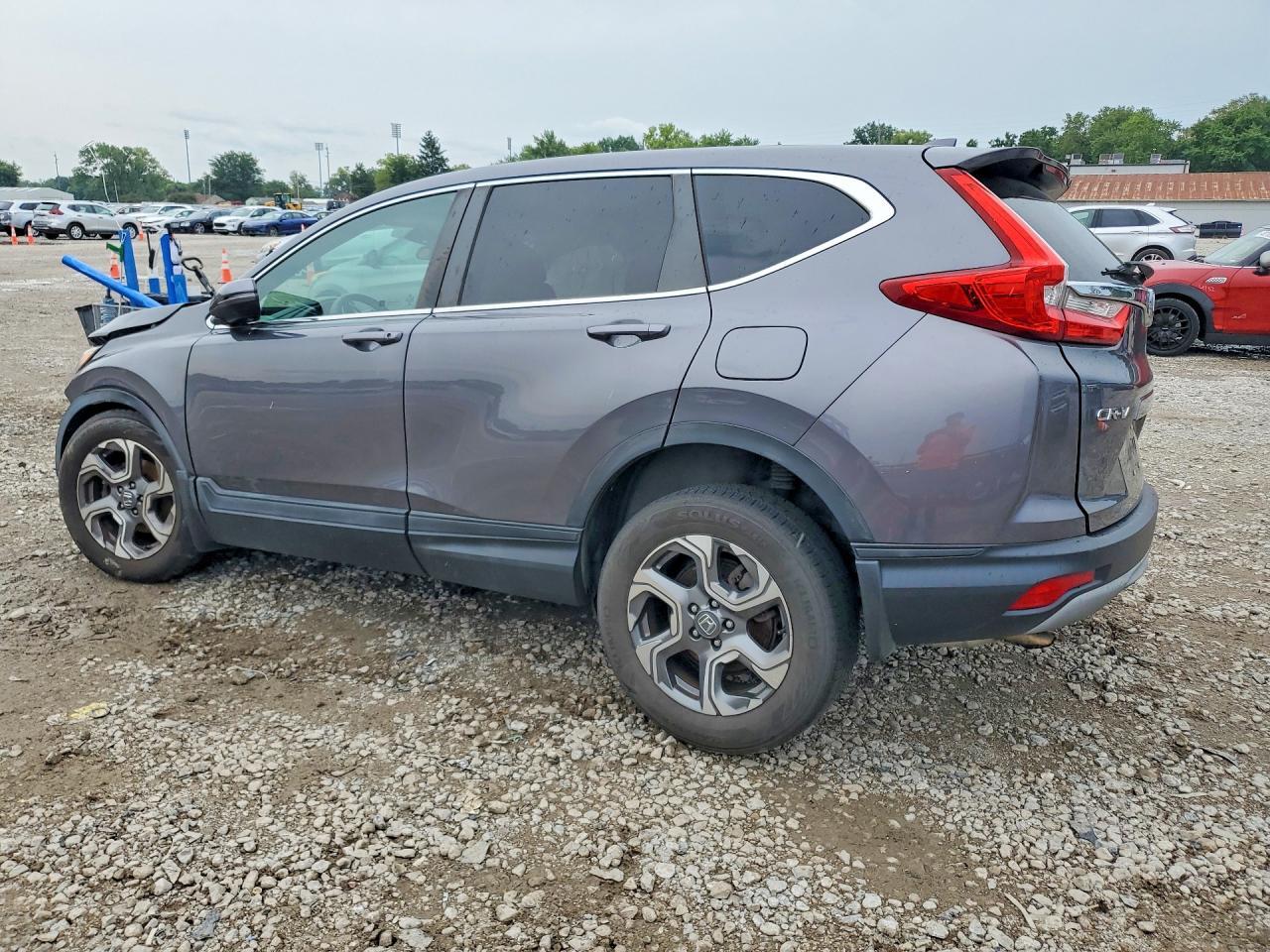 2HKRW2H50HH608228 2017 HONDA CR-V photo no. 2