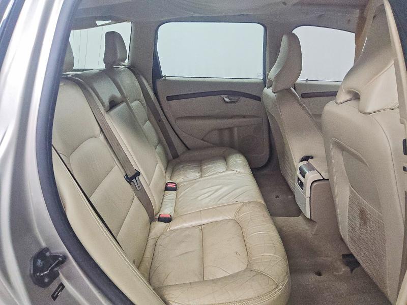 2011 VOLVO XC70 3.2 — Фото 10 из 12