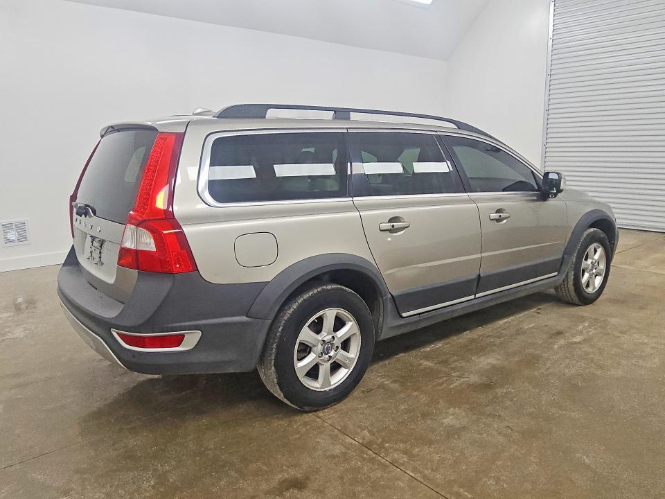 2011 VOLVO XC70 3.2 — Фото 3 из 12