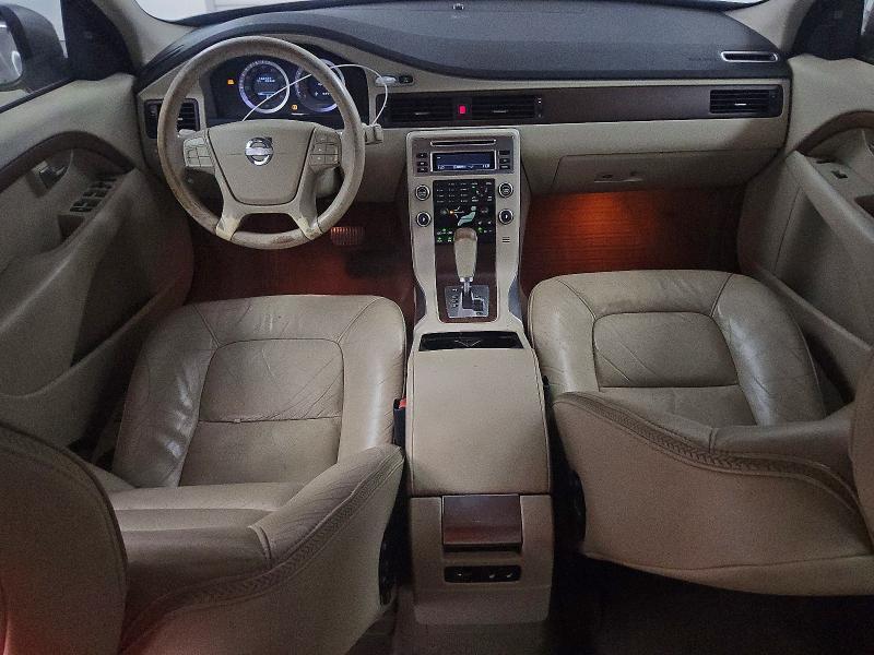2011 VOLVO XC70 3.2 — Фото 8 из 12